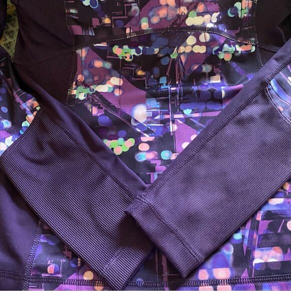 🍂 Athleisure top in purple & turquoise print, in very good condition sz M - Picture 7 of 8